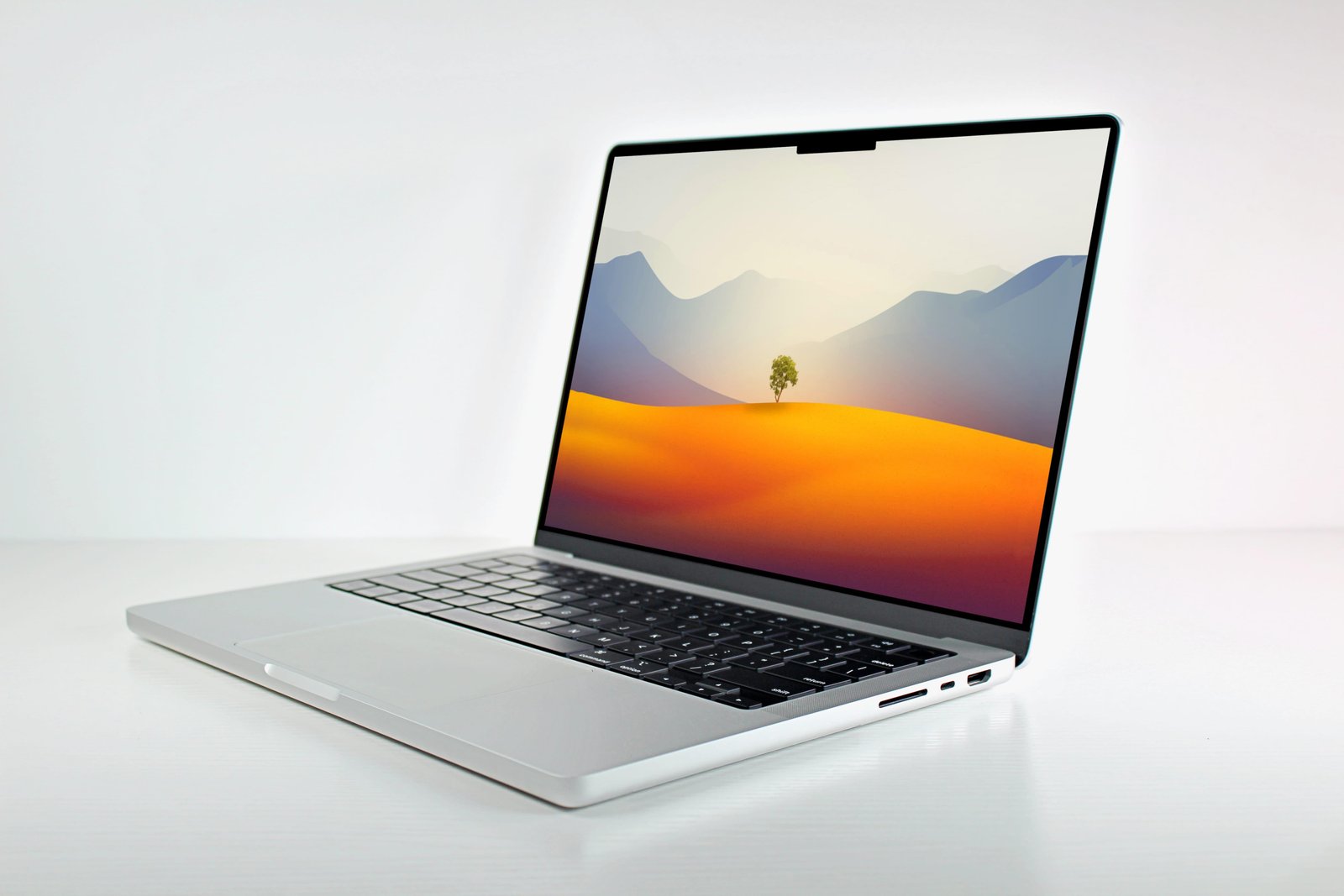 Apple MacBook Pro (2021) 14-inch M1 Max 32-Core GPU 32GB RAM 1TB SSD - Image 4