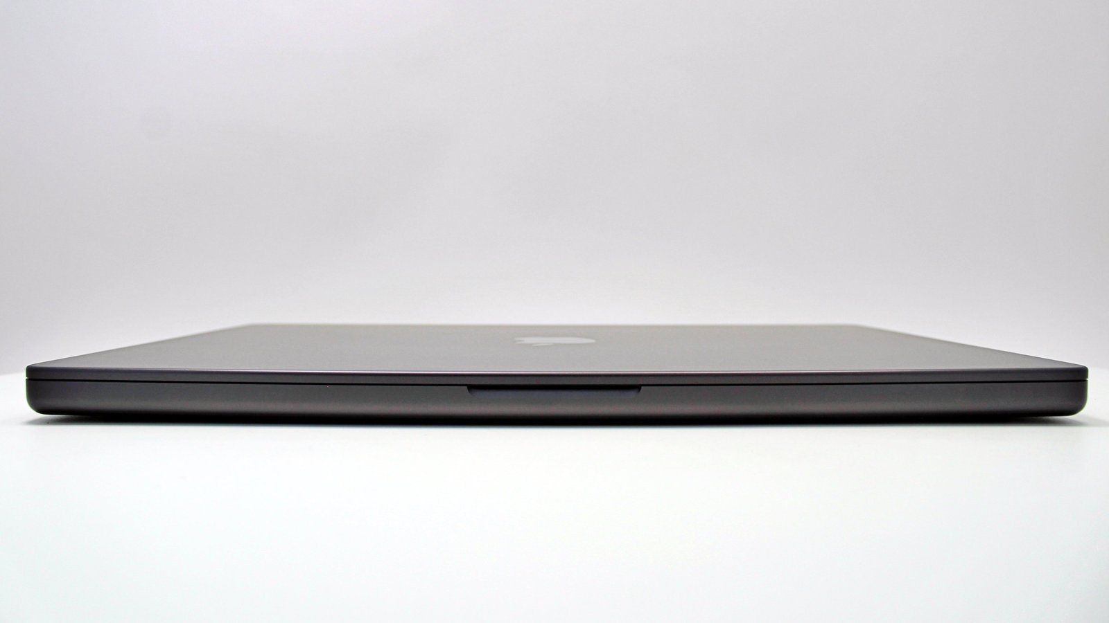 MacBook Pro (2023) 16-inch – Apple M3 Max 30-Core GPU – 36GB RAM 512GB SSD | Space Black - Image 5