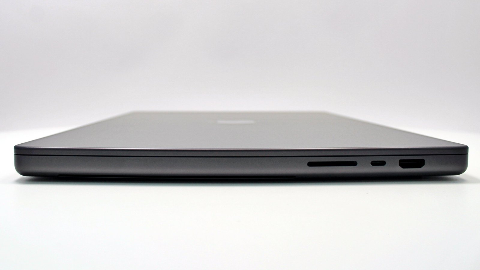 MacBook Pro (2023) 16-inch – Apple M3 Max 30-Core GPU – 36GB RAM 512GB SSD | Space Black - Image 6